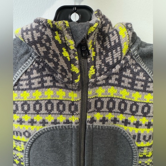 Lululemon Gray Patterned Zip-Up Hoodie Sz 2 - Picture 2 of 11